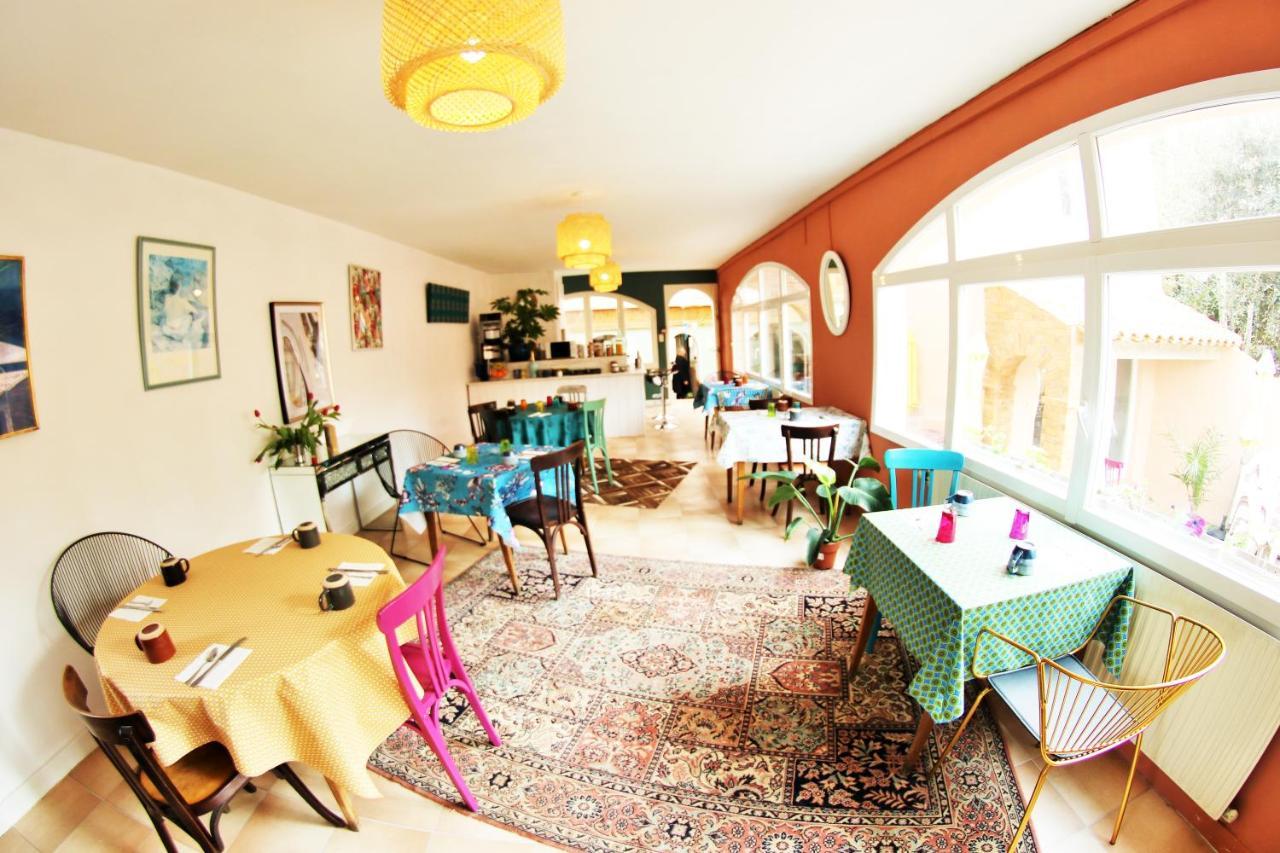 Hotel & Cantine De La Plage レ・サ​​ーブル・ドロンヌ エクステリア 写真