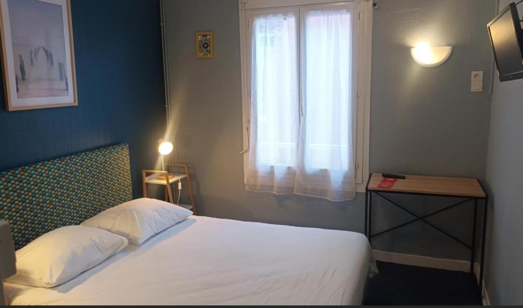 Hotel & Cantine De La Plage レ・サ​​ーブル・ドロンヌ エクステリア 写真